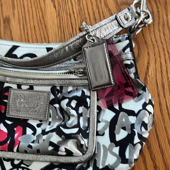 Coach bag with Shoulder strap & shorter strap - Picture 3 of 6